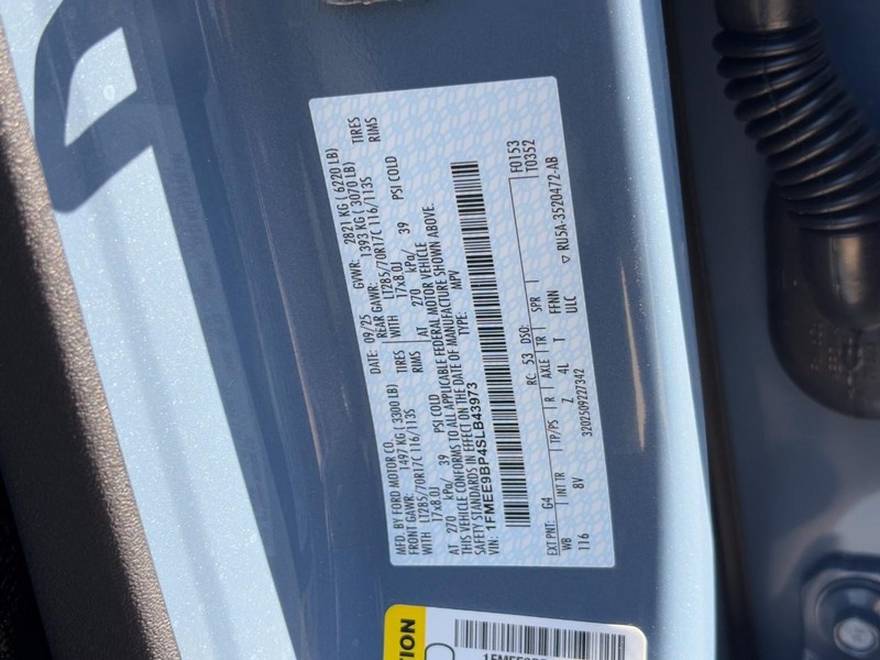 Ford Bronco Vehicle Full-screen Gallery Image 20