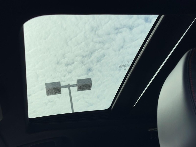 Ford Explorer Vehicle Full-screen Gallery Image 23