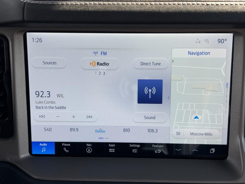 Ford Bronco Vehicle Full-screen Gallery Image 8