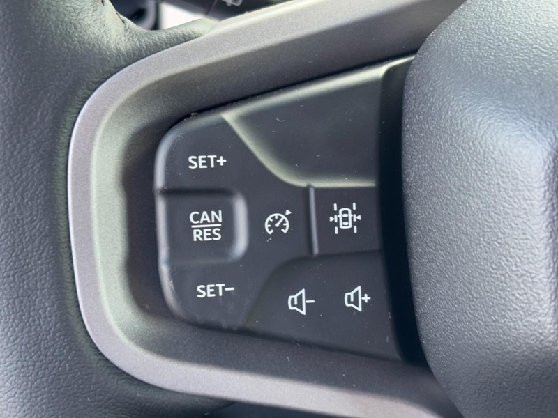 Ford Bronco Vehicle Full-screen Gallery Image 12