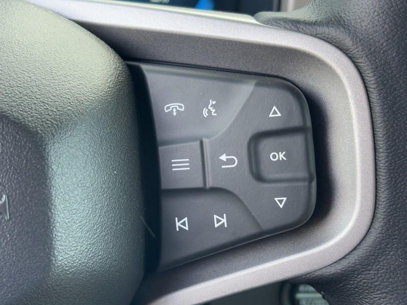 Ford Bronco Vehicle Full-screen Gallery Image 13