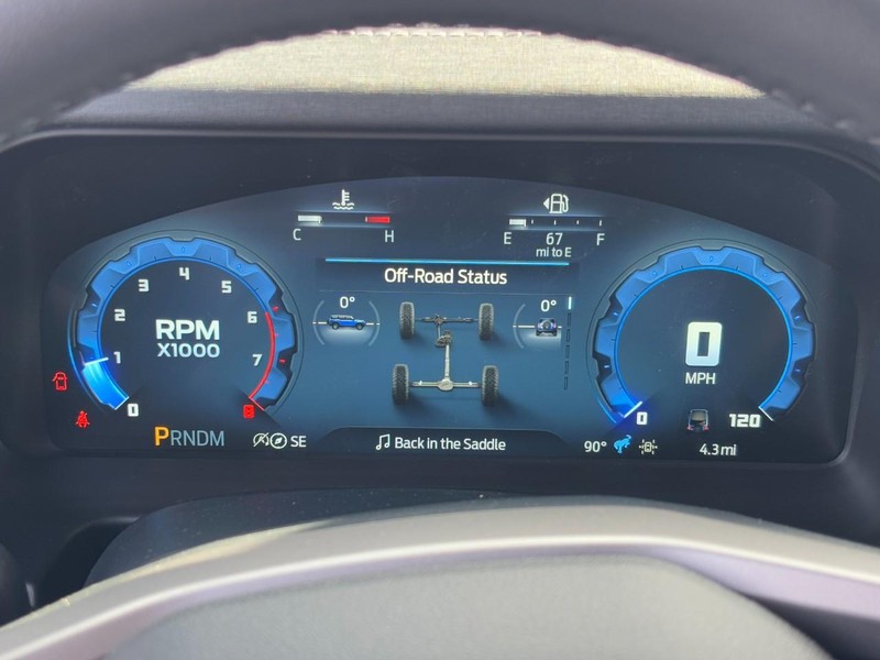 Ford Bronco Vehicle Full-screen Gallery Image 14