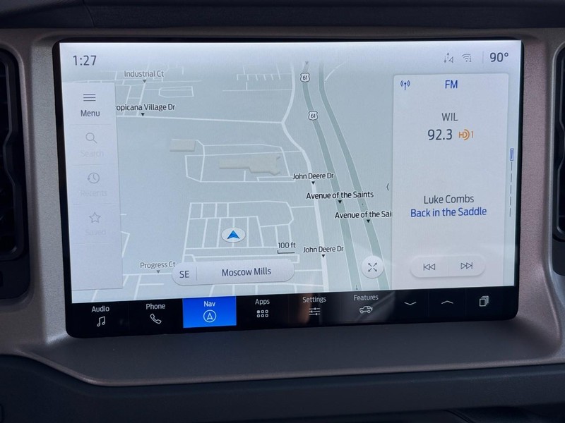 Ford Bronco Vehicle Full-screen Gallery Image 17