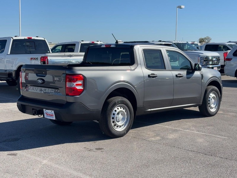 Ford Maverick Vehicle Full-screen Gallery Image 3