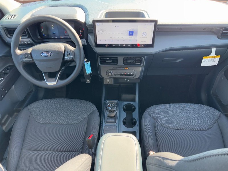 Ford Maverick Vehicle Full-screen Gallery Image 6