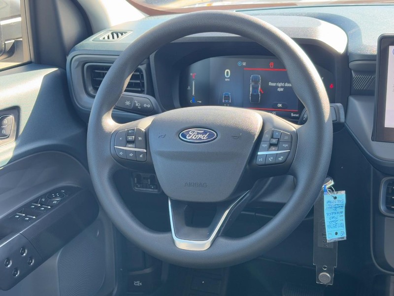 Ford Maverick Vehicle Full-screen Gallery Image 7