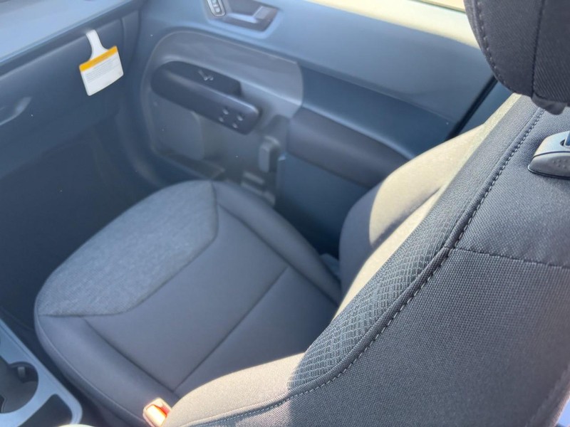 Ford Maverick Vehicle Full-screen Gallery Image 10