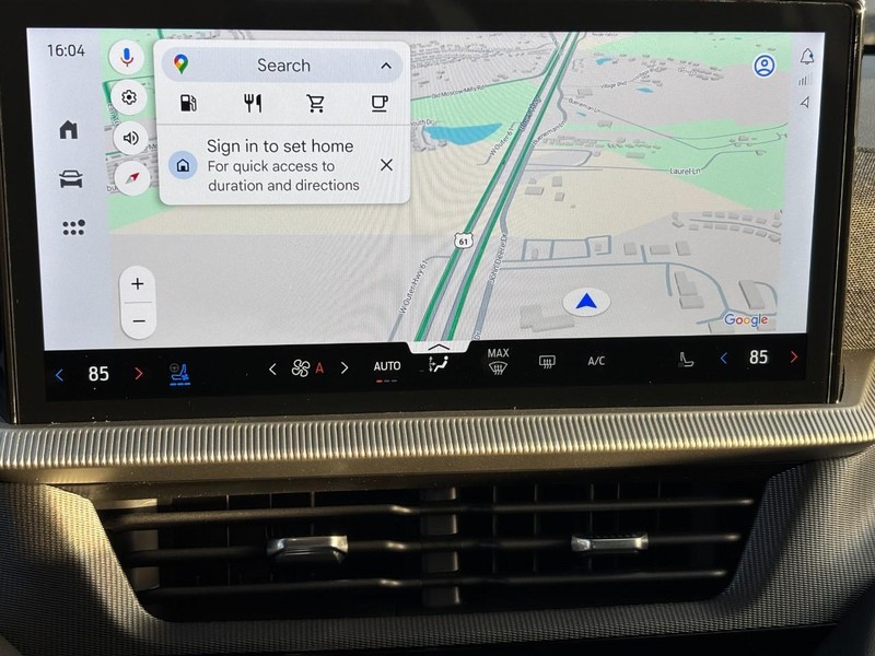 Ford Explorer Vehicle Full-screen Gallery Image 18