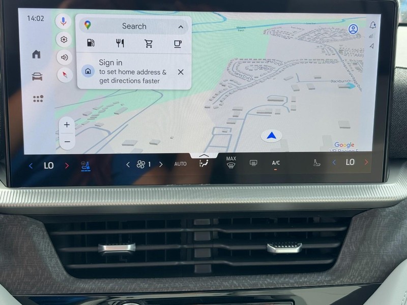 Ford Explorer Vehicle Image 18