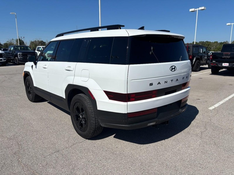 Hyundai Santa Fe Vehicle Full-screen Gallery Image 6