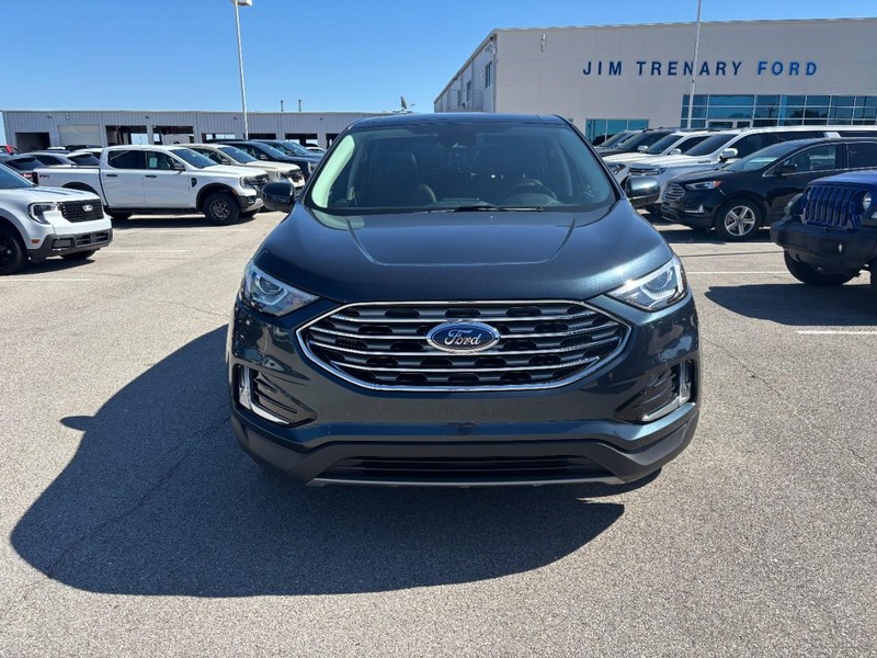 Ford Edge Vehicle Full-screen Gallery Image 9