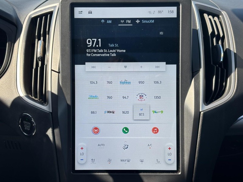 Ford Edge Vehicle Full-screen Gallery Image 13