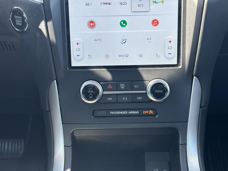 Ford Edge Vehicle Full-screen Gallery Image 14