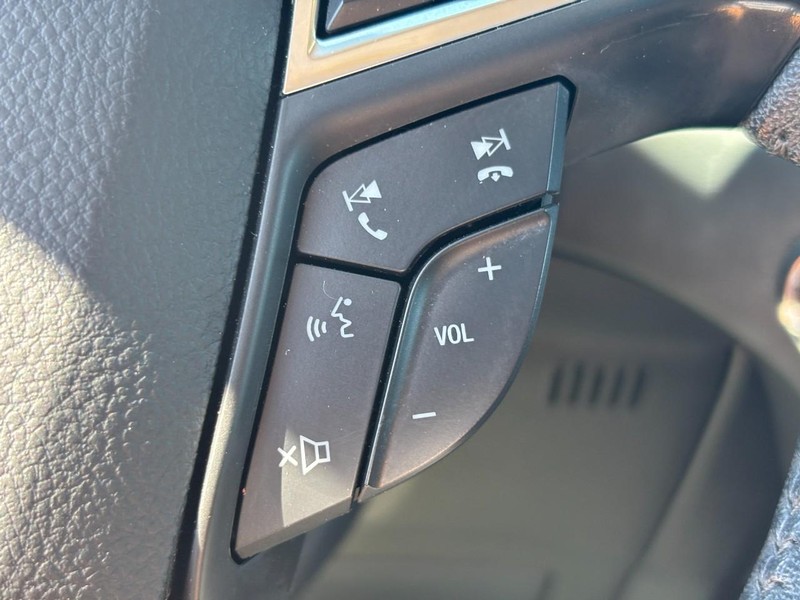 Ford Edge Vehicle Full-screen Gallery Image 20