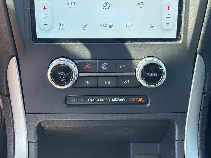 Ford Edge Vehicle Full-screen Gallery Image 24