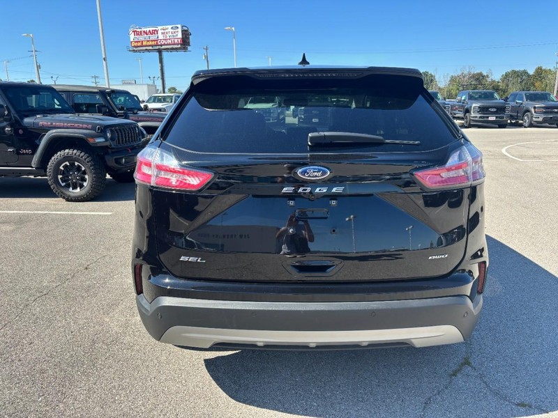 Ford Edge Vehicle Full-screen Gallery Image 5