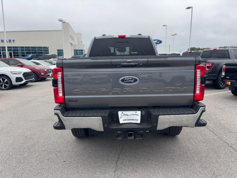 Ford Super Duty F-350 SRW Vehicle Image 05