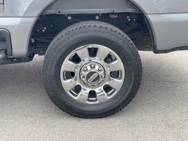 Ford Super Duty F-350 SRW Vehicle Image 07
