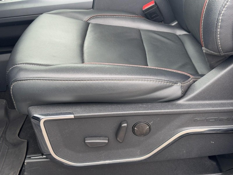 Ford Super Duty F-350 SRW Vehicle Image 26