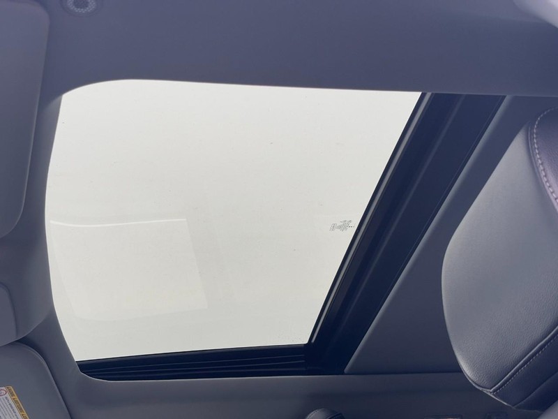 Ford Super Duty F-350 SRW Vehicle Image 27