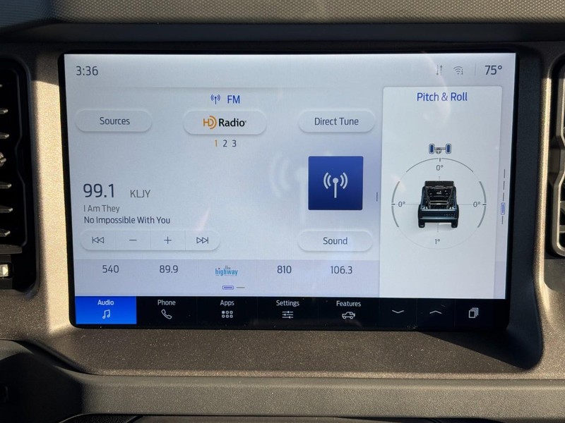 Ford Bronco Vehicle Full-screen Gallery Image 8