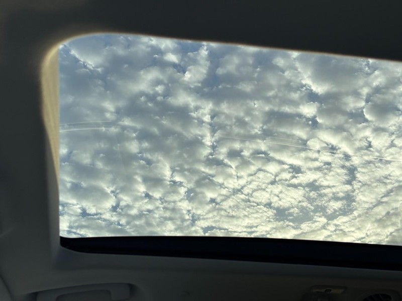 Ford Explorer Vehicle Full-screen Gallery Image 23