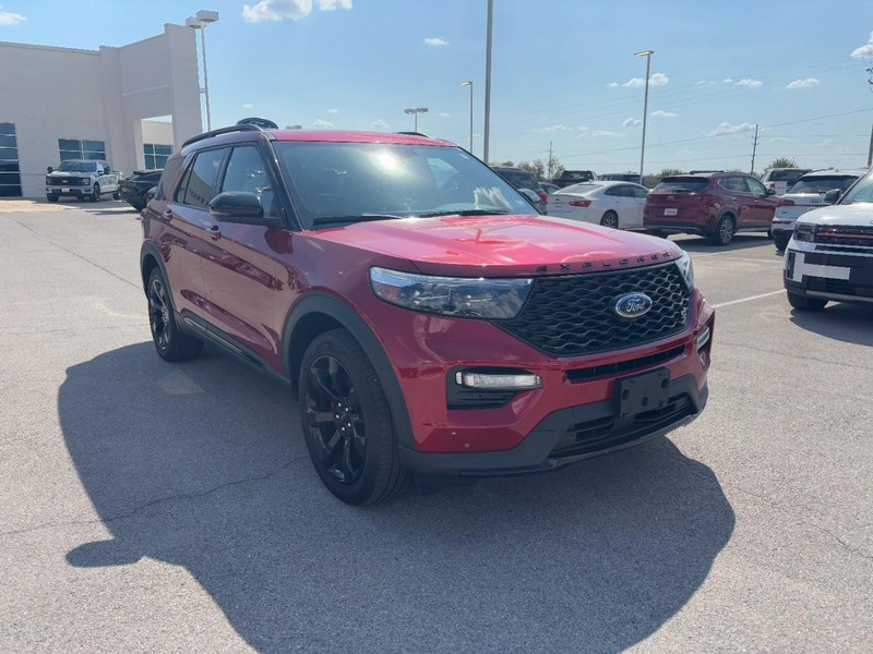 Ford Explorer Vehicle Image 02