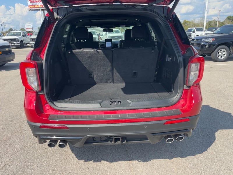 Ford Explorer Vehicle Image 04