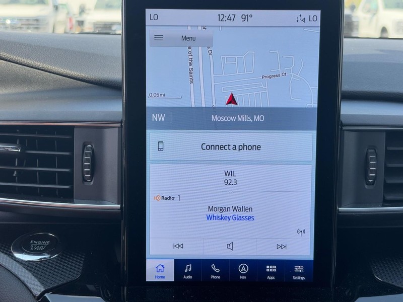 Ford Explorer Vehicle Image 21