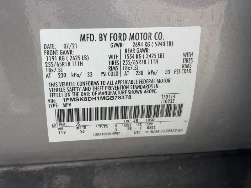 Ford Explorer Vehicle Full-screen Gallery Image 26