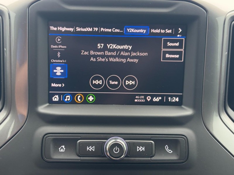 Chevrolet Silverado 1500 Vehicle Full-screen Gallery Image 19