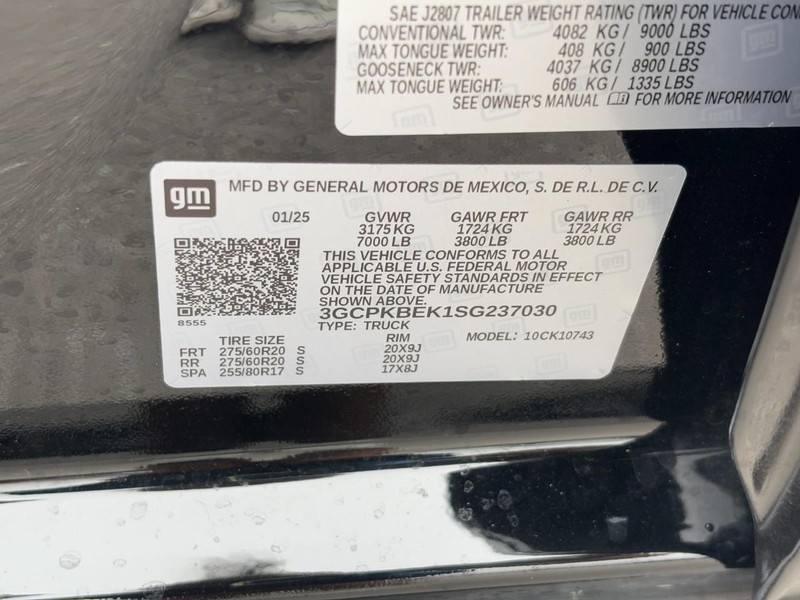 Chevrolet Silverado 1500 Vehicle Full-screen Gallery Image 25