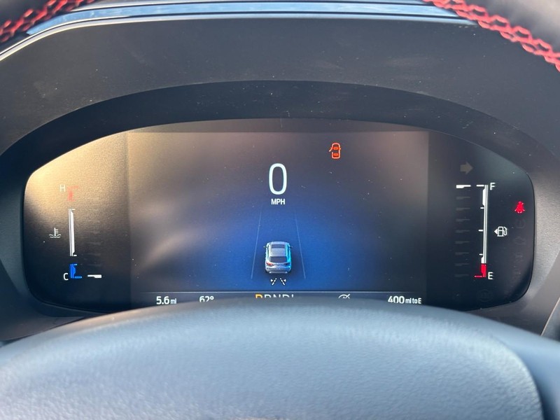 Ford Escape Vehicle Full-screen Gallery Image 14