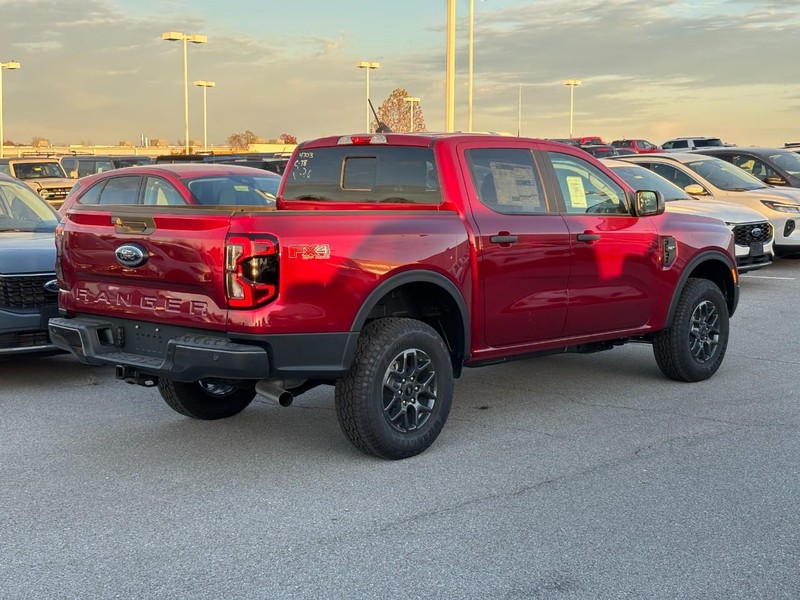 Ford Ranger Vehicle Full-screen Gallery Image 3