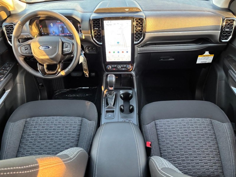 Ford Ranger Vehicle Full-screen Gallery Image 6