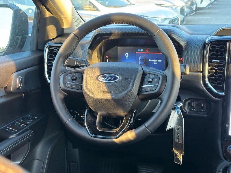 Ford Ranger Vehicle Full-screen Gallery Image 7