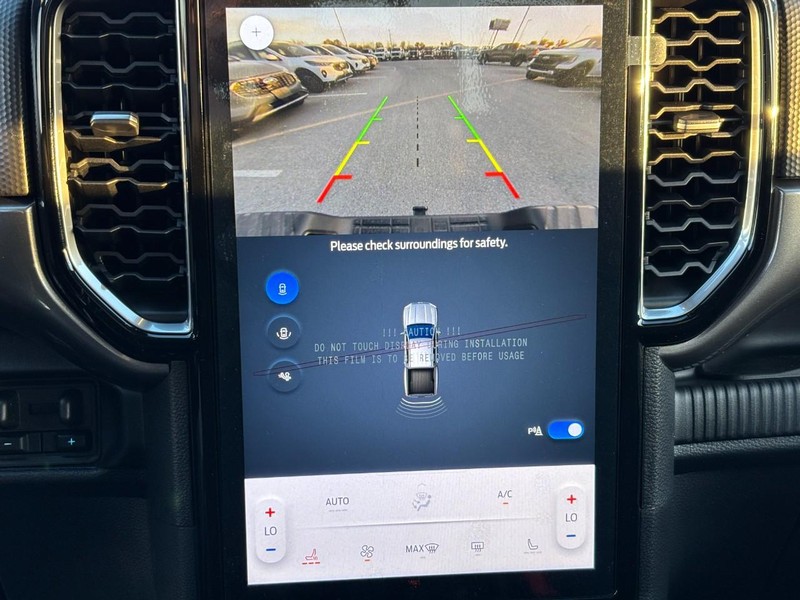 Ford Ranger Vehicle Full-screen Gallery Image 15