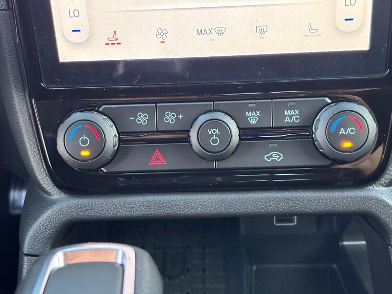 Ford Ranger Vehicle Full-screen Gallery Image 17