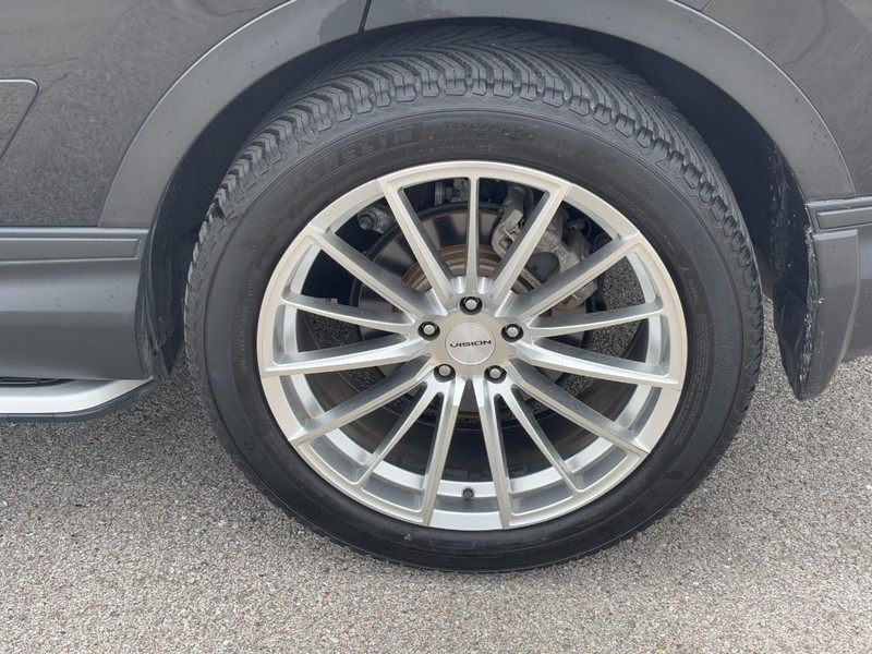 Honda CR-V Vehicle Full-screen Gallery Image 7