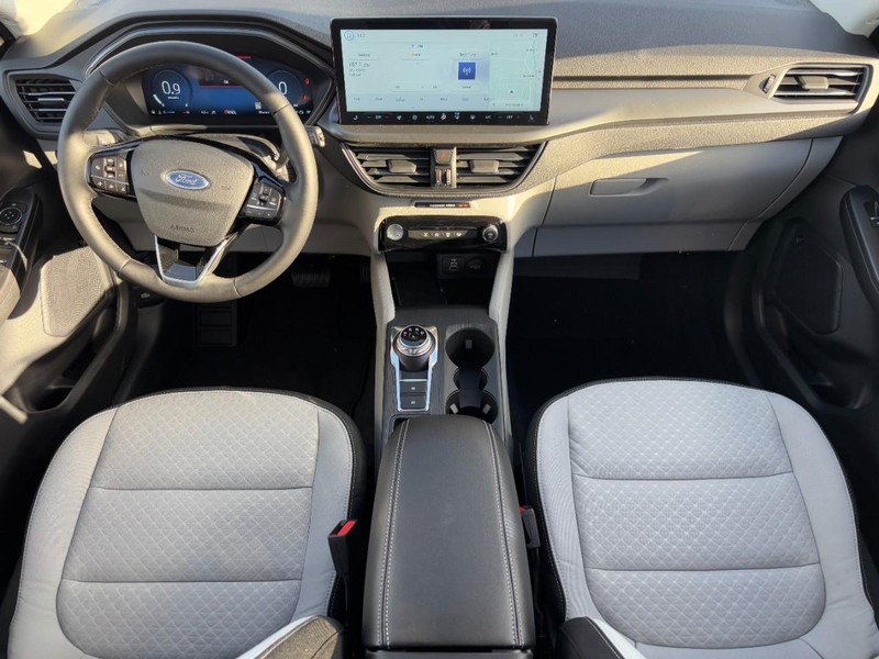 Ford Escape Vehicle Full-screen Gallery Image 6