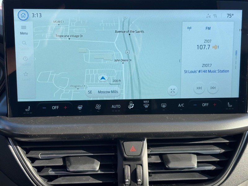 Ford Escape Vehicle Full-screen Gallery Image 17