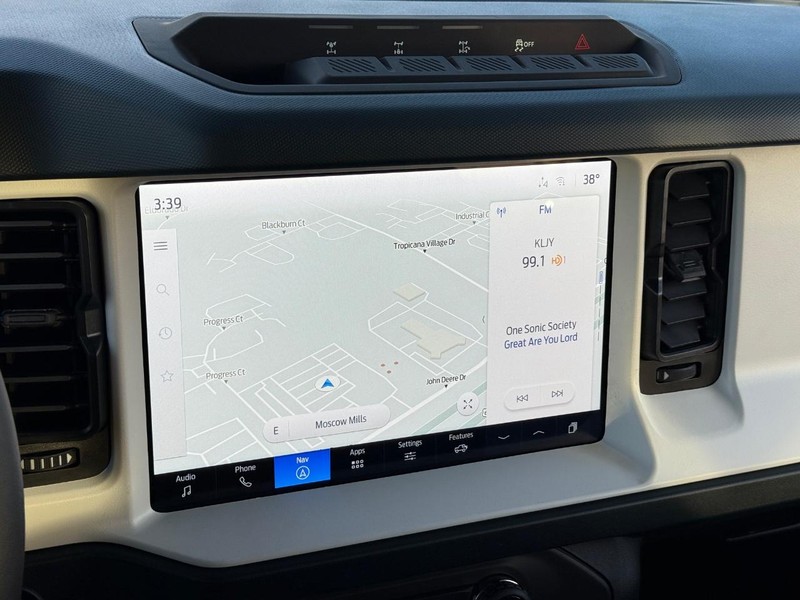 Ford Bronco Vehicle Image 11