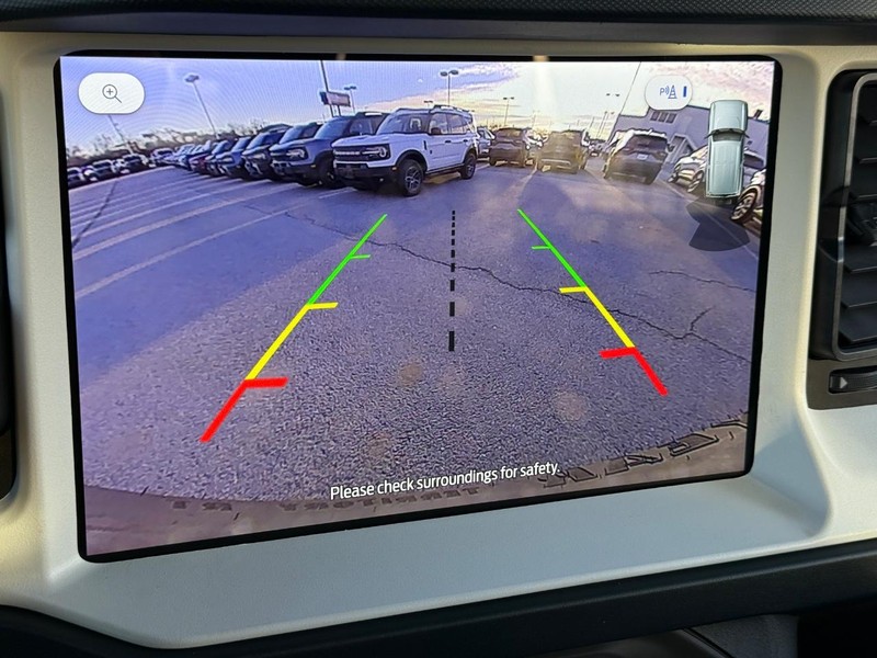 Ford Bronco Vehicle Image 12