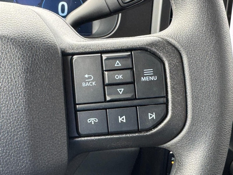 Ford Super Duty F-350 SRW Vehicle Image 16