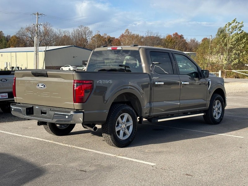 Ford F-150 Vehicle Full-screen Gallery Image 3