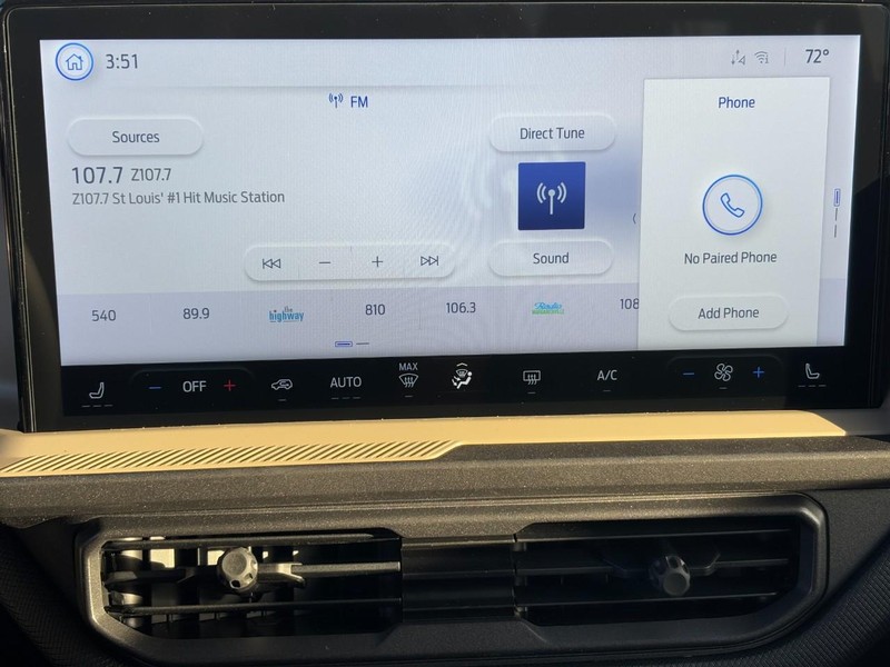 Ford Bronco Sport Vehicle Full-screen Gallery Image 15