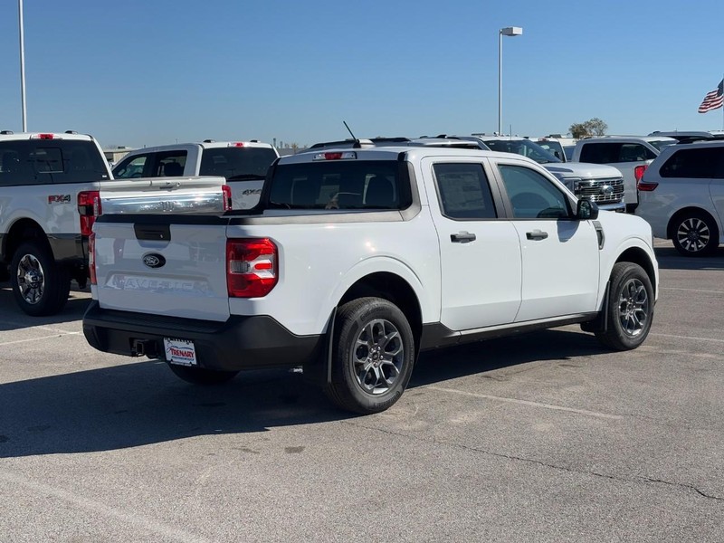 Ford Maverick Vehicle Image 03