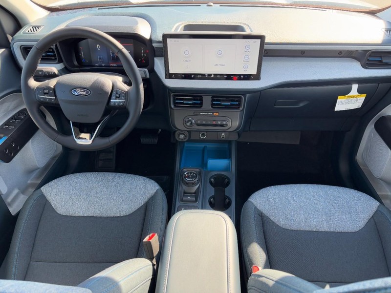 Ford Maverick Vehicle Image 06