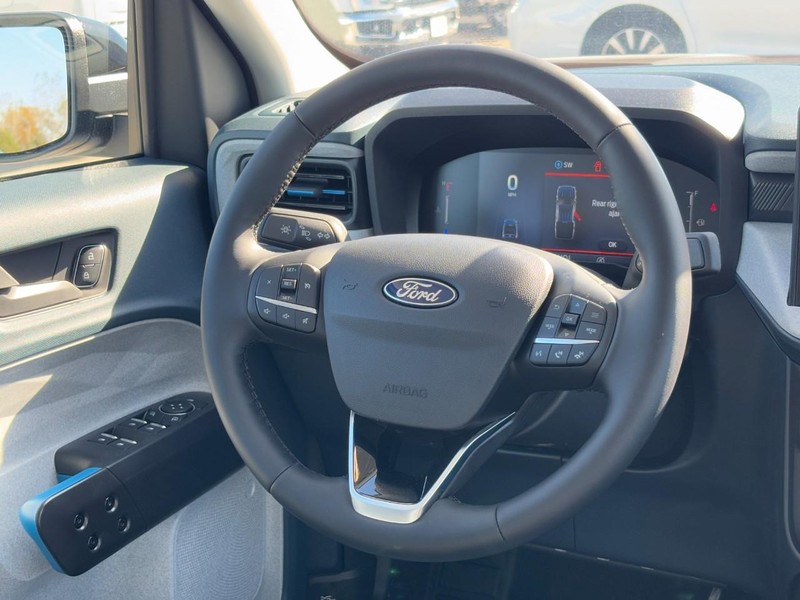 Ford Maverick Vehicle Image 07