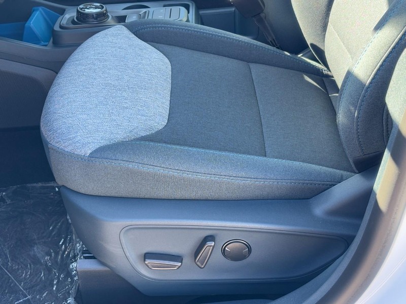 Ford Maverick Vehicle Image 20